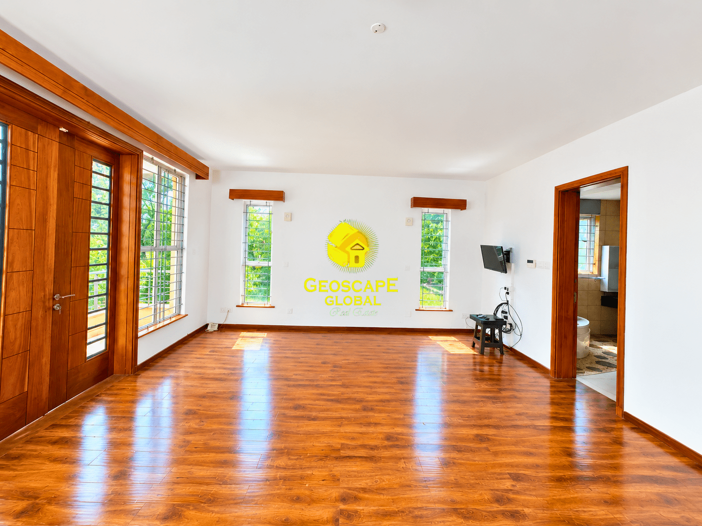 FOR RENT: MODERN FOUR-BEDROOM HOUSE – KITISURU