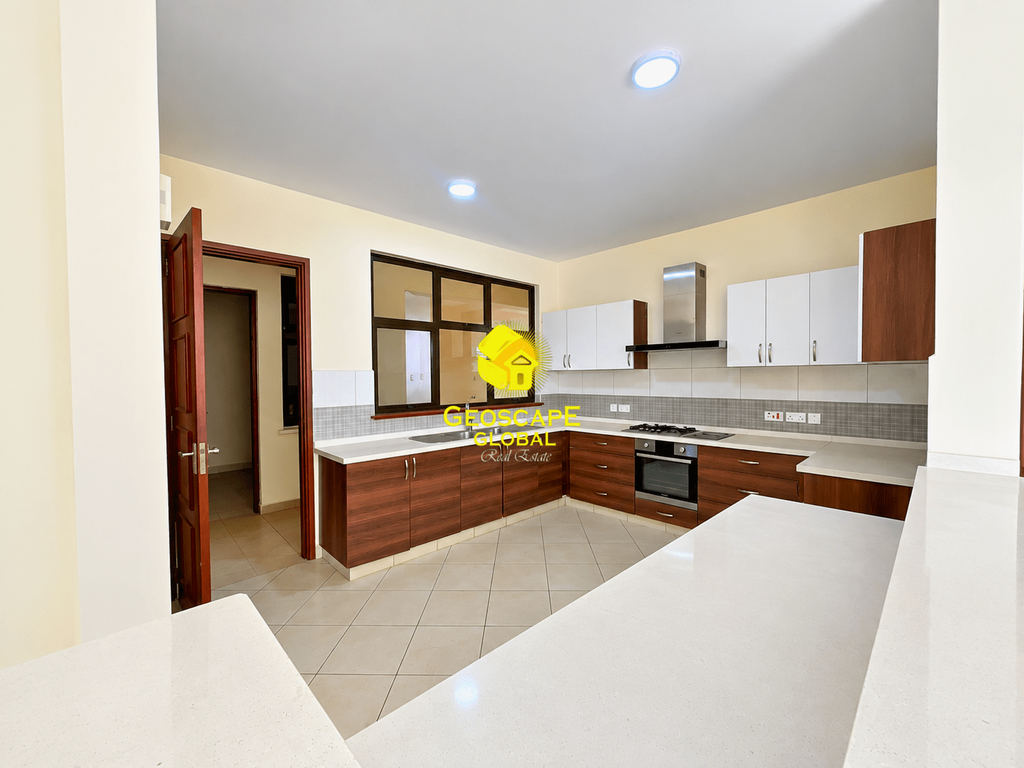🏡 FOR RENT: Four-Bedroom Unfurnished Apartment – Westlands