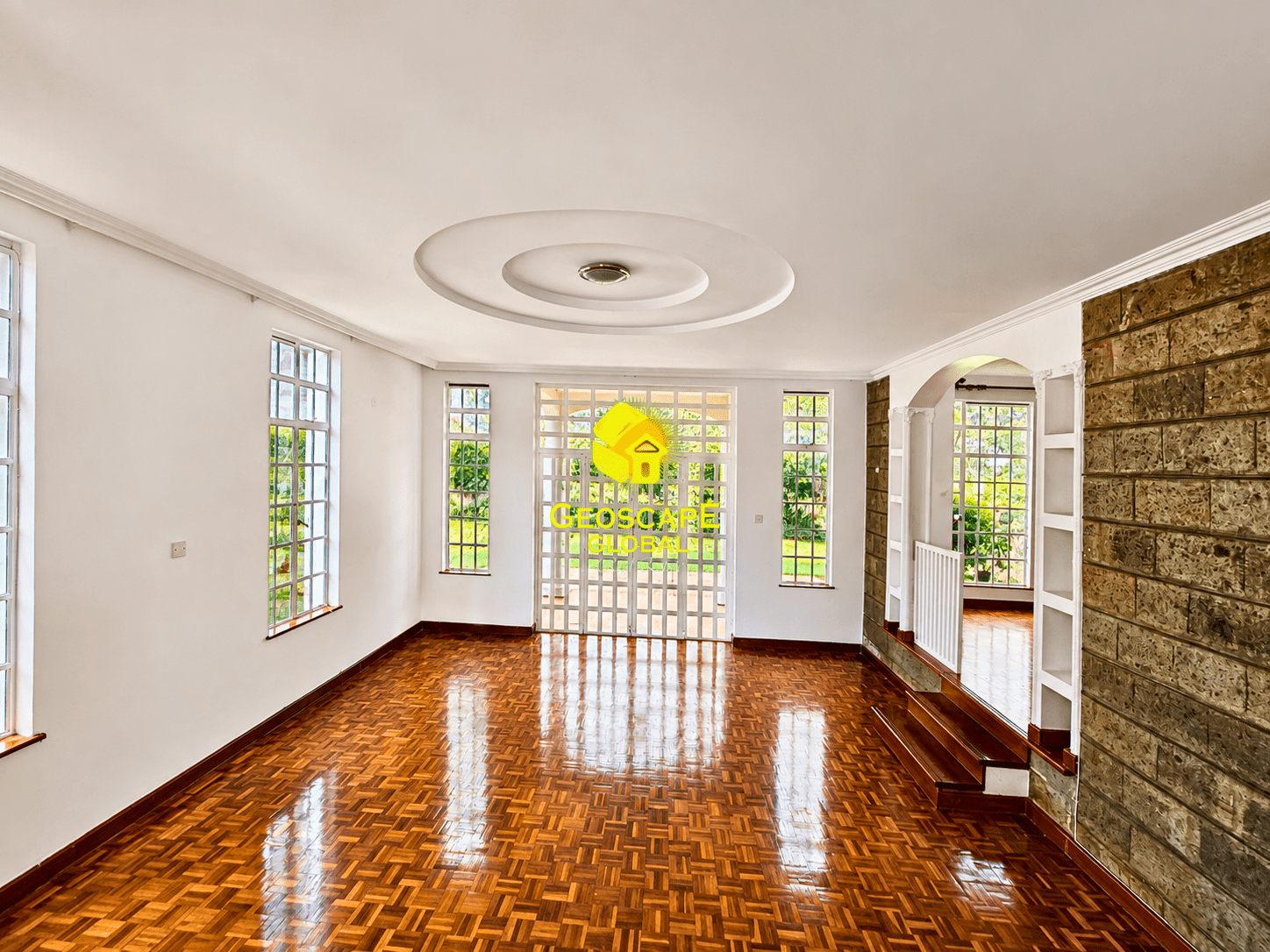 4-BEDROOM TOWNHOUSE FOR SALE – ROSSLYN