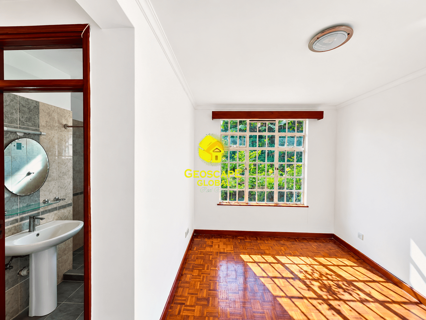 4-BEDROOM TOWNHOUSE FOR SALE – ROSSLYN