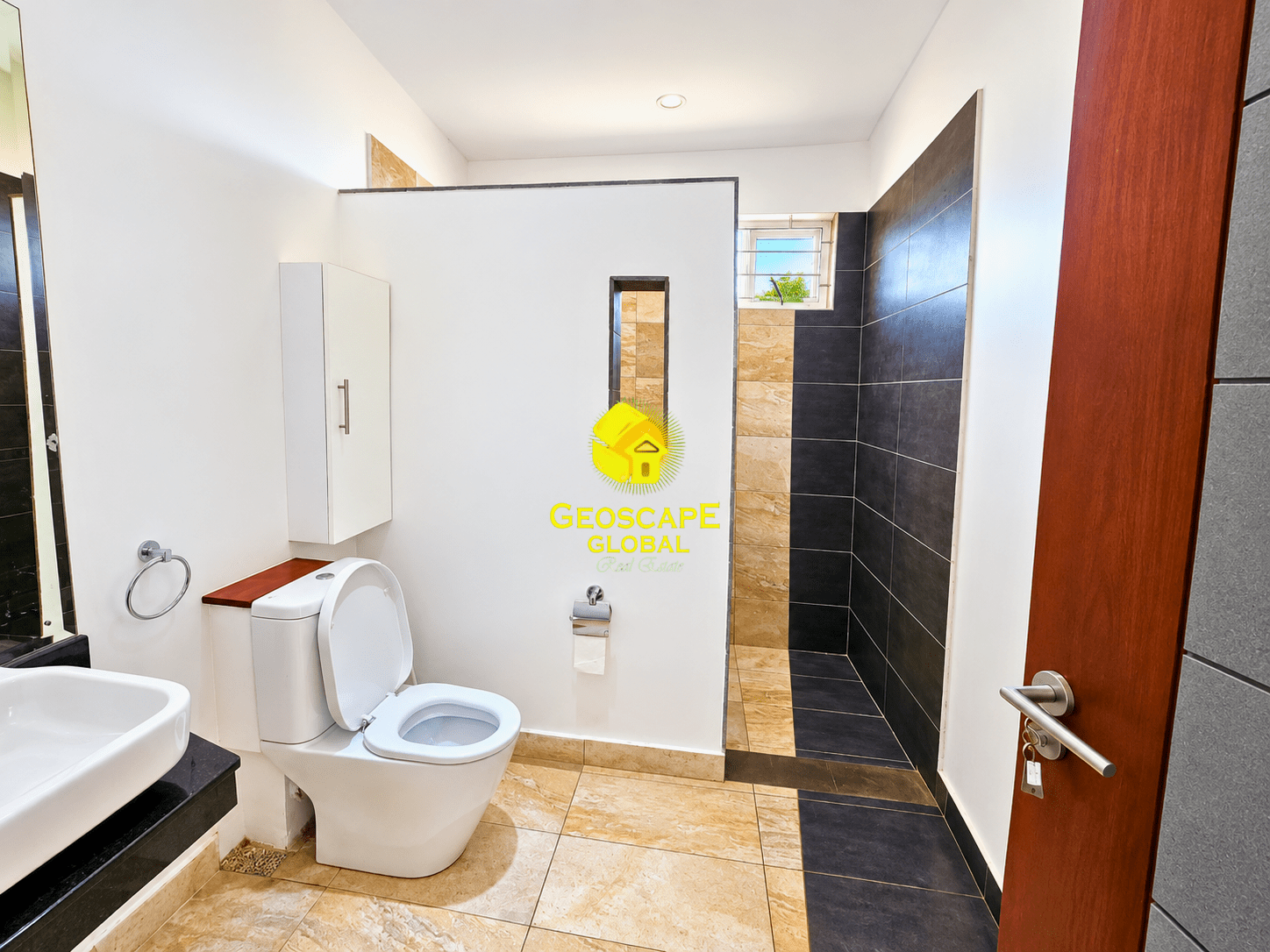 FOR RENT: MODERN FOUR-BEDROOM HOUSE – KITISURU