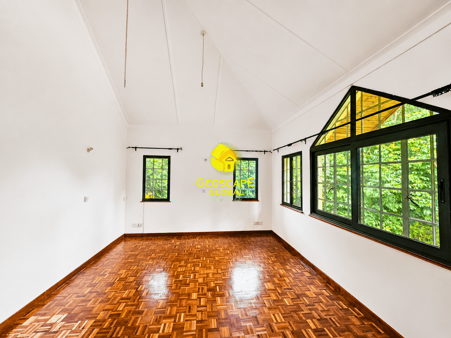 Rosslyn – Five-Bedroom House for Rent