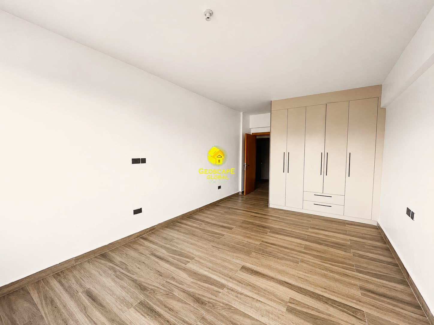 🏡 FOR RENT: Six-Bedroom Unfurnished Apartments – Parklands