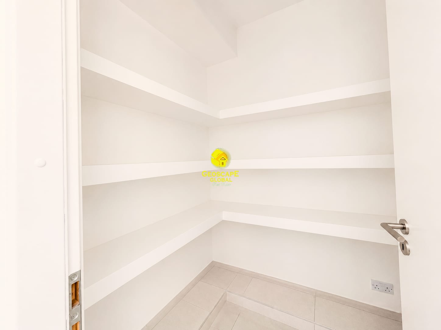 🏡 FOR RENT: Four-Bedroom Unfurnished Apartments – Parklands