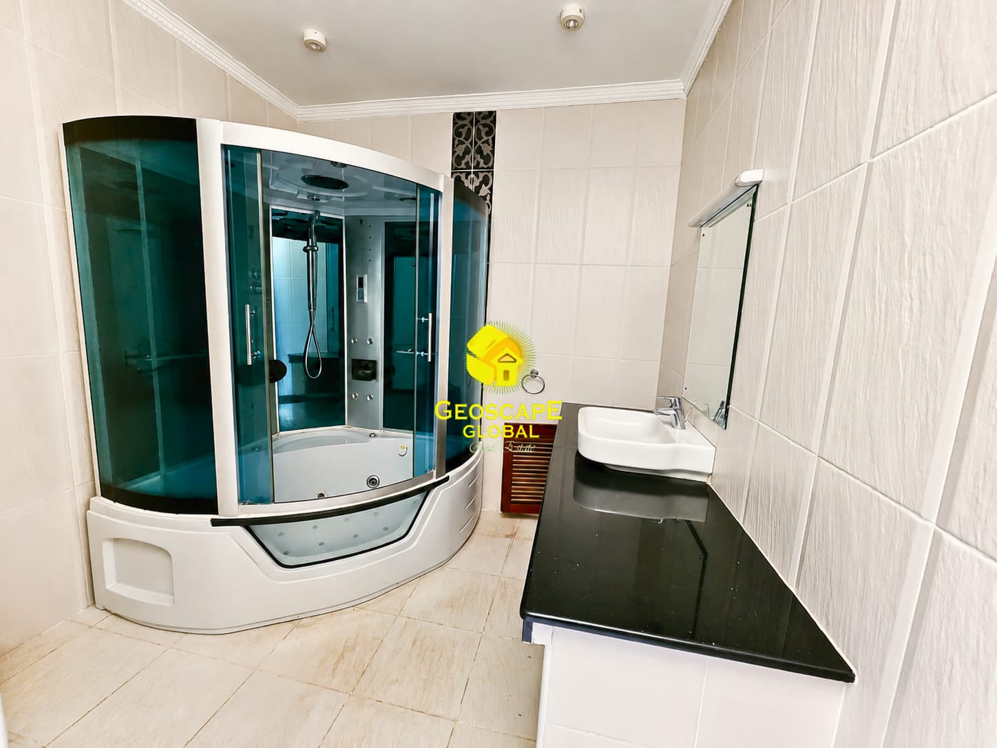 🏡 FOR RENT: Four-Bedroom Apartment – Spring Valley